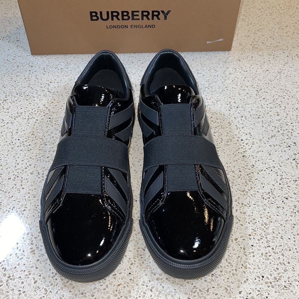 Burberry Sneakers - Picture 2 of 6